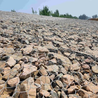 Réseau de câbles galvanisés tissés en gabion à l'eau chaude facilement assemblés